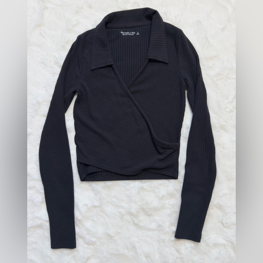 NWOT Black A&F Long-Sleeve Ribbed Polo Wrap Top